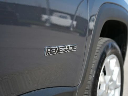 Used 2023 Jeep Renegade Latitude AWD/4WD image 10