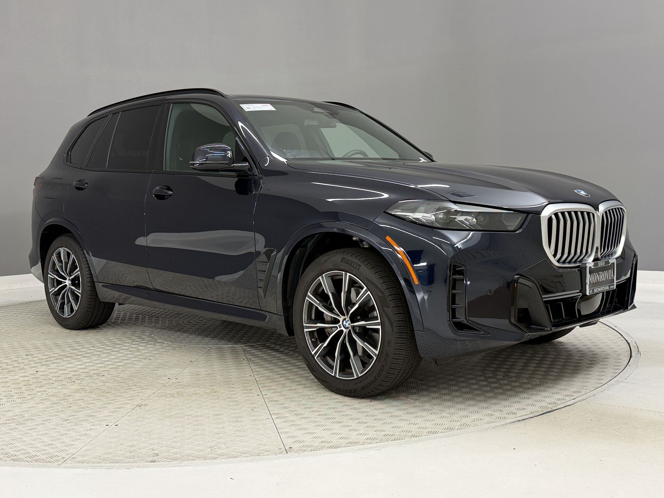 Used 2024 BMW X5 sDrive40i w/ M Sport Package RWD image 7