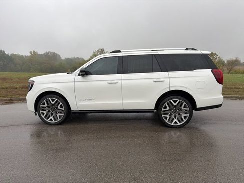 New 2025 Ford Expedition Platinum w/ Platinum Ultimate Package AWD/4WD image 8