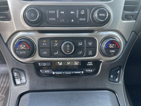 Used 2020 GMC Yukon XL Denali w/ Denali Premium Package RWD image 35