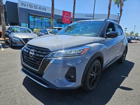 Used 2023 Nissan Kicks SR w/ SR Premium Package FWD image 1