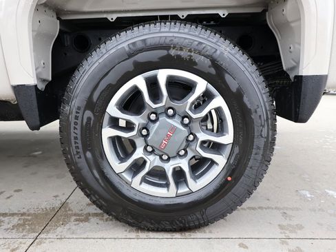 New 2026 GMC Sierra 2500 SLE w/ Preferred Package AWD/4WD image 46