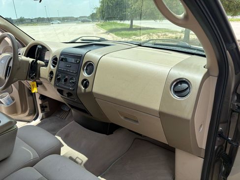Used 2004 Ford F150 XLT RWD image 26