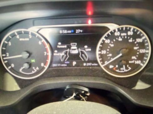 Used 2023 Nissan Rogue SV image 6