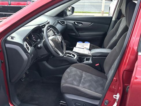 Used 2015 Nissan Rogue SV w/ SV Premium Package AWD/4WD image 12