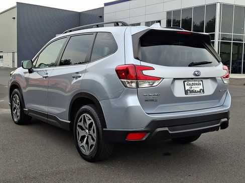 Certified 2023 Subaru Forester Premium AWD/4WD image 5