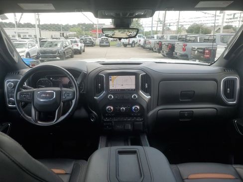 Used 2022 GMC Sierra 2500 AT4 w/ AT4 Premium Plus Package AWD/4WD image 9