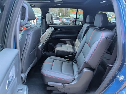 Used 2025 Chevrolet Traverse RS w/ LPO, Floor Liner Package image 24