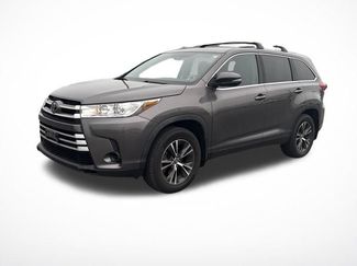 Used 2019 Toyota Highlander LE AWD/4WD 360° Tour