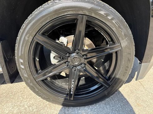 Used 2018 GMC Yukon SLT RWD image 50