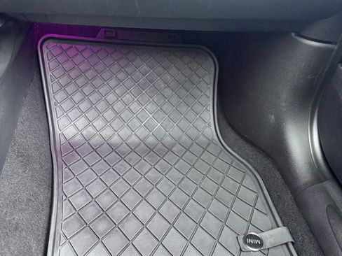 Used 2019 MINI Cooper 2-Door Hardtop w/ Storage Package image 16