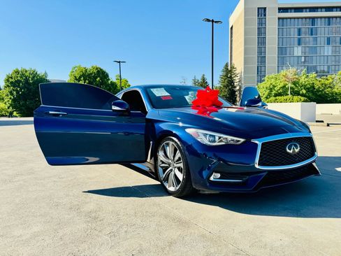 Used 2019 INFINITI Q60 3.0t Luxe w/ Cargo Package RWD image 35