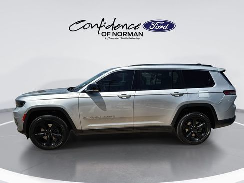 Used 2023 Jeep Grand Cherokee L Limited RWD image 5