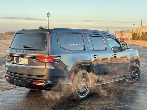 Used 2023 Jeep Wagoneer Series II w/ Convenience Group I image 4