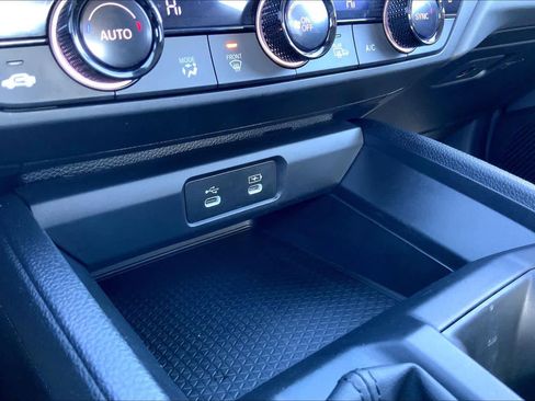 Used 2024 Honda Accord EX image 34