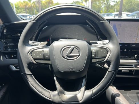 Used 2023 Lexus RX 350 w/ Cold Area Package AWD/4WD image 18