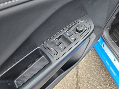 New 2026 Volkswagen Taos SE AWD/4WD image 18