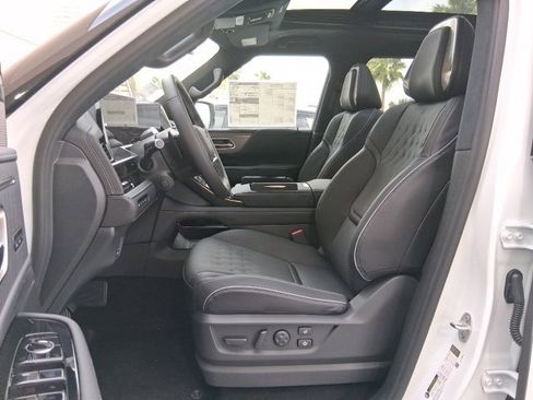 New 2026 INFINITI QX80 Autograph w/ Premium Cargo Package image 18