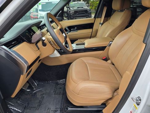 Used 2025 Land Rover Range Rover Long Wheelbase Autobiography AWD/4WD image 19