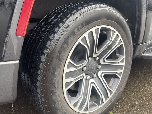 Used 2022 Jeep Wagoneer Series III image 6