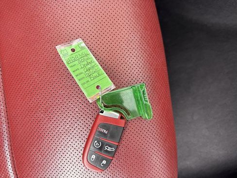 Used 2022 Dodge Charger SRT Hellcat w/ Harman/Kardon Audio Group image 27