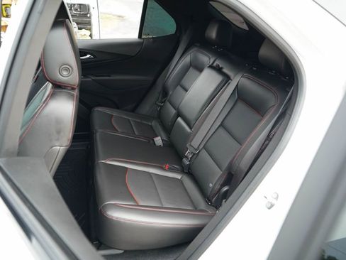 Used 2022 Chevrolet Equinox RS w/ RS Leather Package FWD image 9