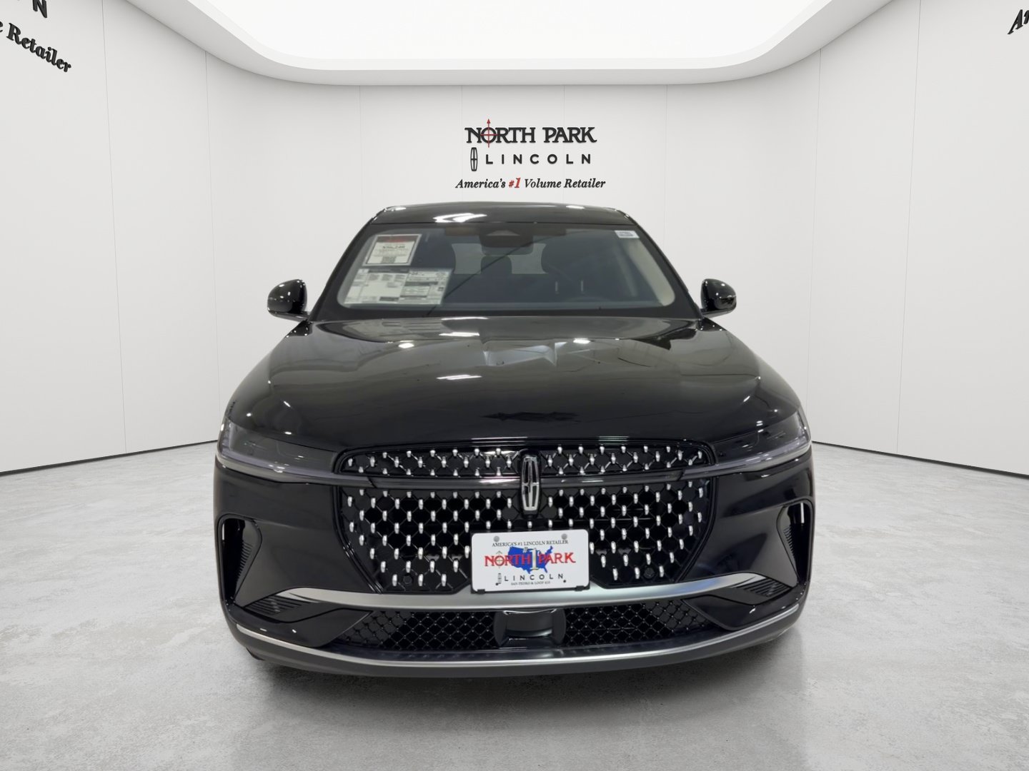New 2026 Lincoln Nautilus Premier AWD/4WD image 8