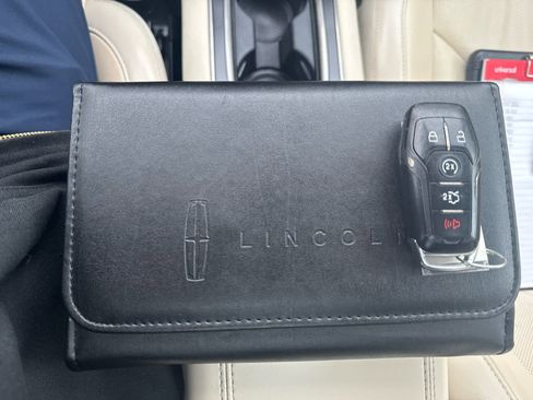 Used 2015 Lincoln MKC AWD w/ Equipment Group 102A Reserve image 26