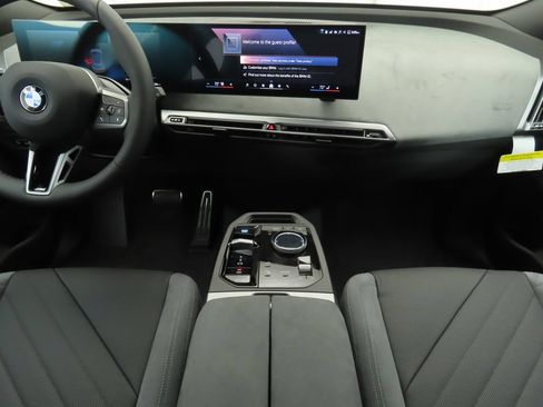 Used 2026 BMW iX xDrive45 w/ M Sport Package AWD/4WD image 14