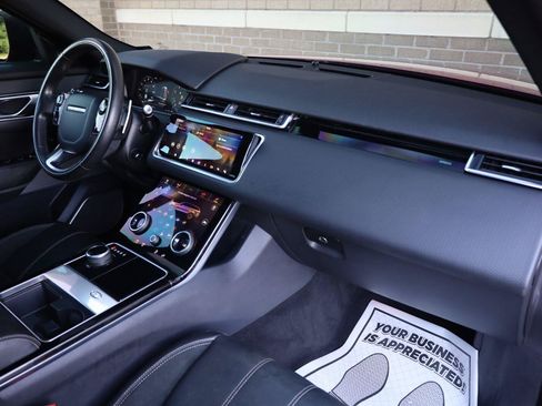 Used 2019 Land Rover Range Rover Velar R-Dynamic SE AWD/4WD image 30