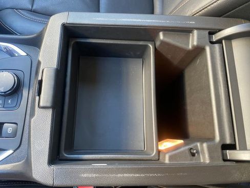 Used 2018 Chevrolet Traverse Premier w/ Driver Confidence II Package image 28