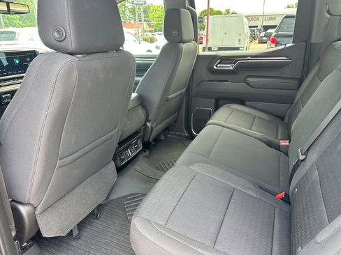 Used 2023 Chevrolet Silverado 1500 LT w/ Z71 Off-Road Package image 10