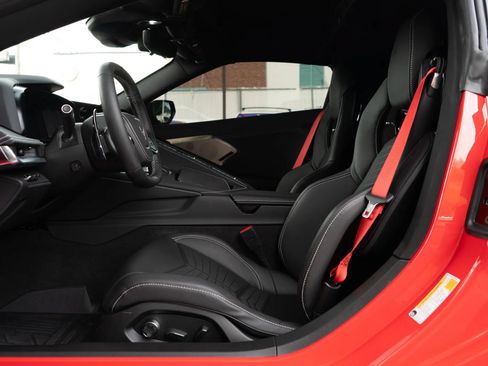 Used 2025 Chevrolet Corvette Z06 w/ Z07 Performance Package RWD image 16