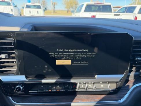 New 2026 GMC Sierra 1500 SLT image 22