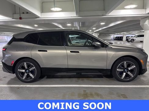 Used 2023 BMW iX xDrive50 w/ Premium Package image 2