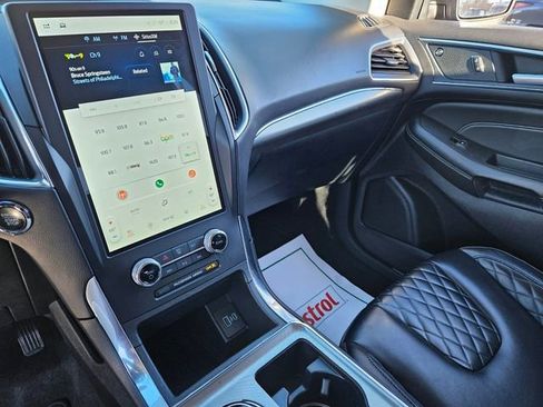 Used 2024 Ford Edge Titanium image 20