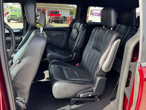 Used 2017 Dodge Grand Caravan GT image 13