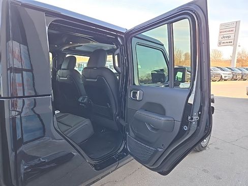 New 2026 Jeep Gladiator Sport image 79