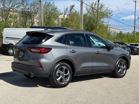 Certified 2026 Ford Escape ST-Line w/ Tech Pack #1 AWD/4WD image 3