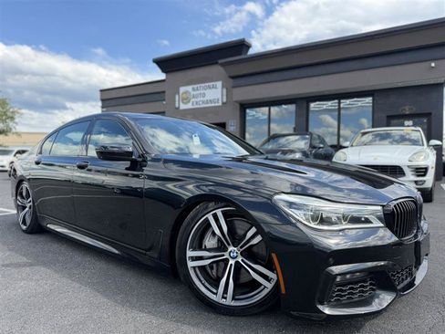 Used 2018 BMW 750i RWD image 7