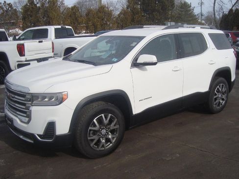 Used 2023 GMC Acadia SLE w/ Driver Convenience Package image 1