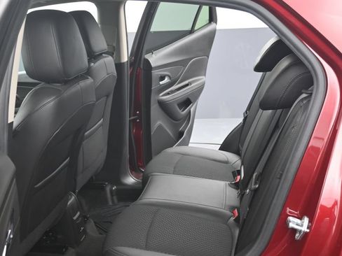 Certified 2022 Buick Encore Preferred w/ Safety Package AWD/4WD image 13