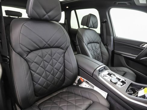 Used 2026 BMW X5 xDrive40i w/ M Sport Package image 31