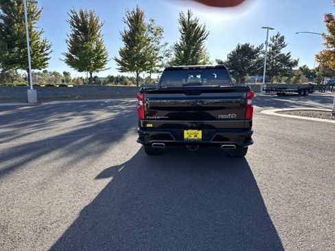 Used 2019 Chevrolet Silverado 1500 High Country w/ Technology Package image 4