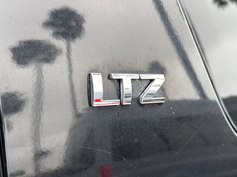Used 2013 Chevrolet Suburban LTZ AWD/4WD image 6