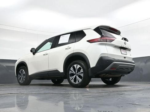 Used 2021 Nissan Rogue SV image 36