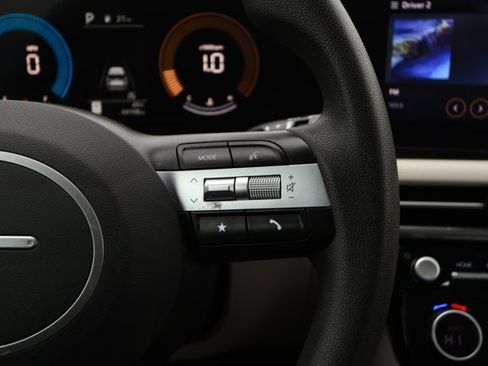 Used 2025 Hyundai Tucson SEL image 14