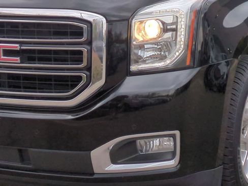 Used 2020 GMC Yukon XL SLT w/ Open Road Package image 11