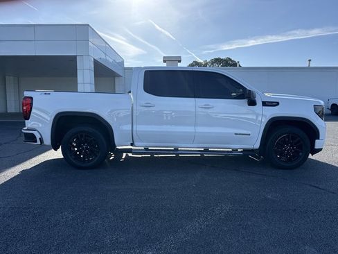 Used 2022 GMC Sierra 1500 Elevation AWD/4WD image 2