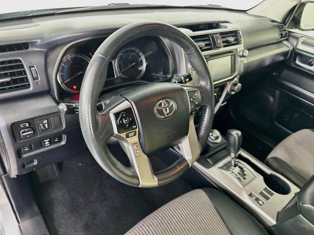 Used 2019 Toyota 4Runner SR5 AWD/4WD image 27